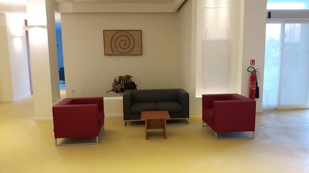 Eden Park Hotell Marina di Montemarciano Exteriör bild